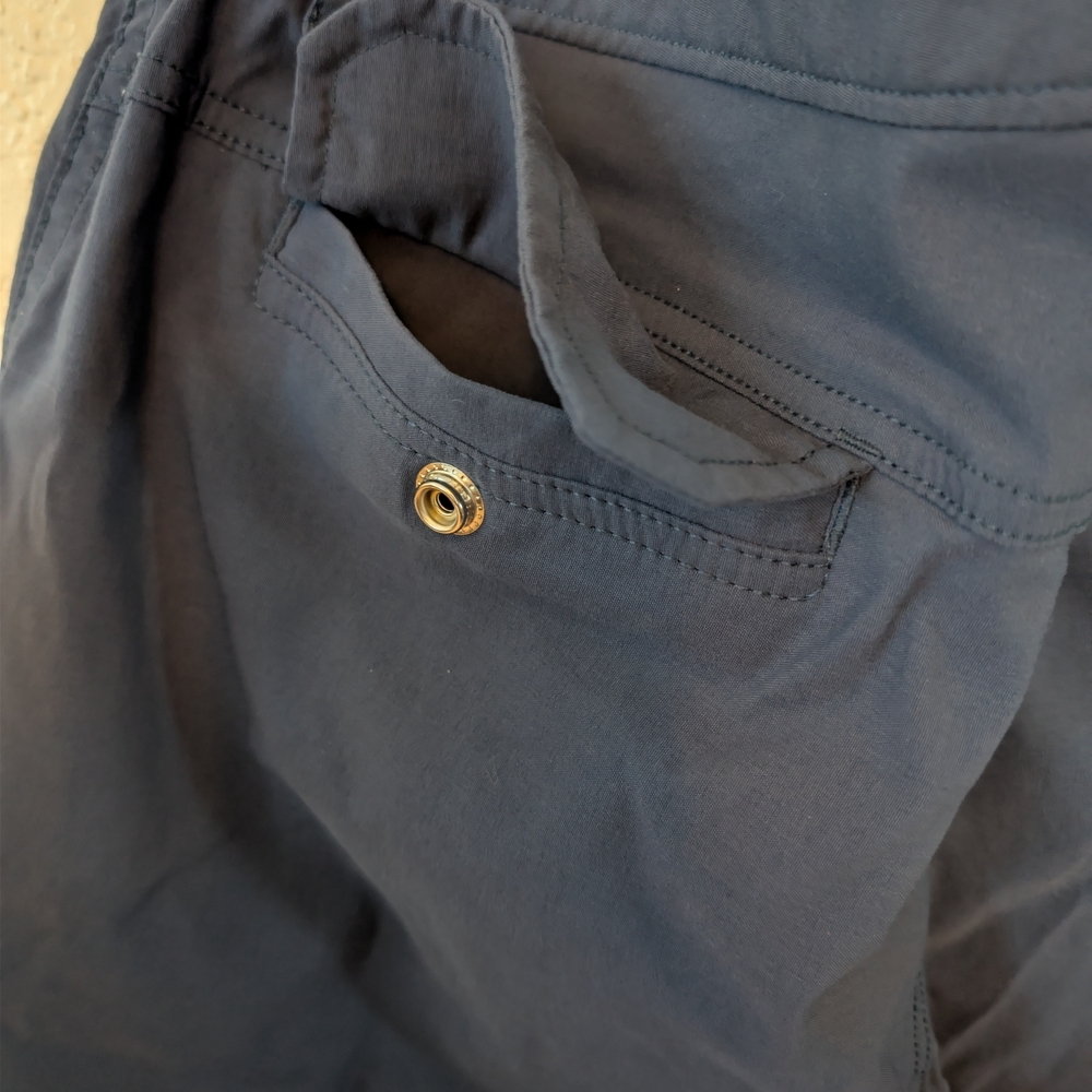 Duluth Trading Company Women's Relaxed Fit Straight Cargo Pants Blue Workwear - Picture 7 of 8